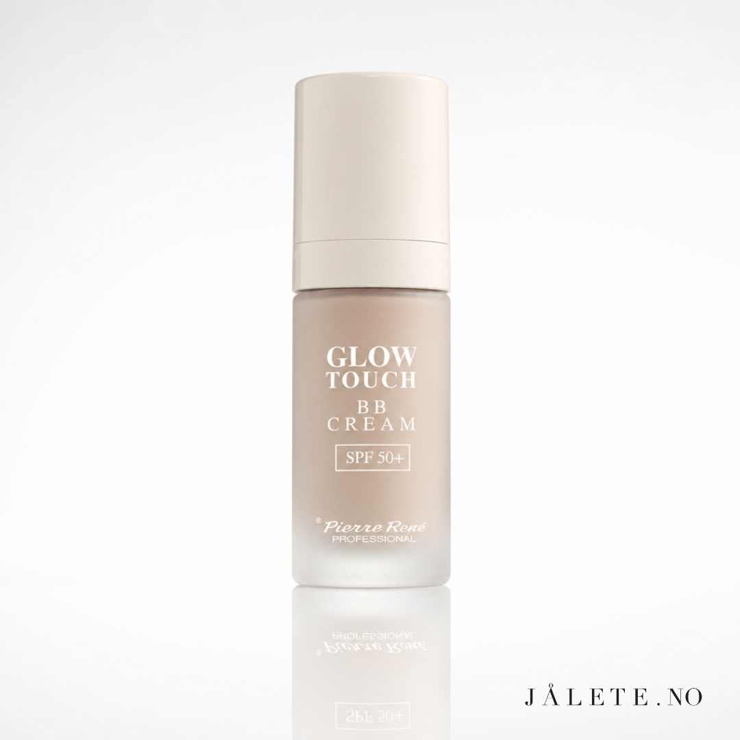 Pierre René Glow Touch BB Cream SPF 50 gir lett dekkevne, jevnere hudtone og naturlig glød. Vegansk, ikke-komedogen og i tre nyanser.