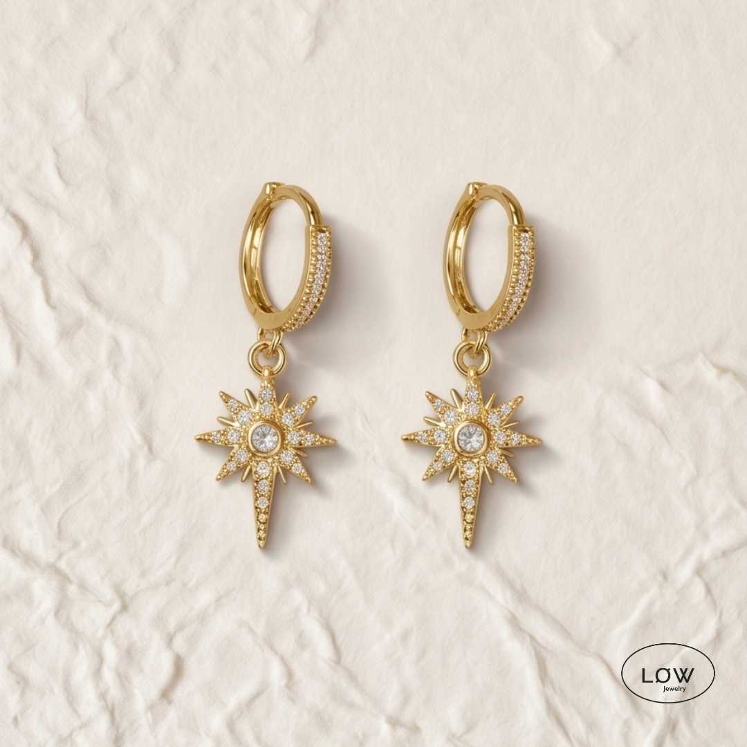 Polaris Star Charm Hoop Earrings Gold fra LØW Jewelry øreringer