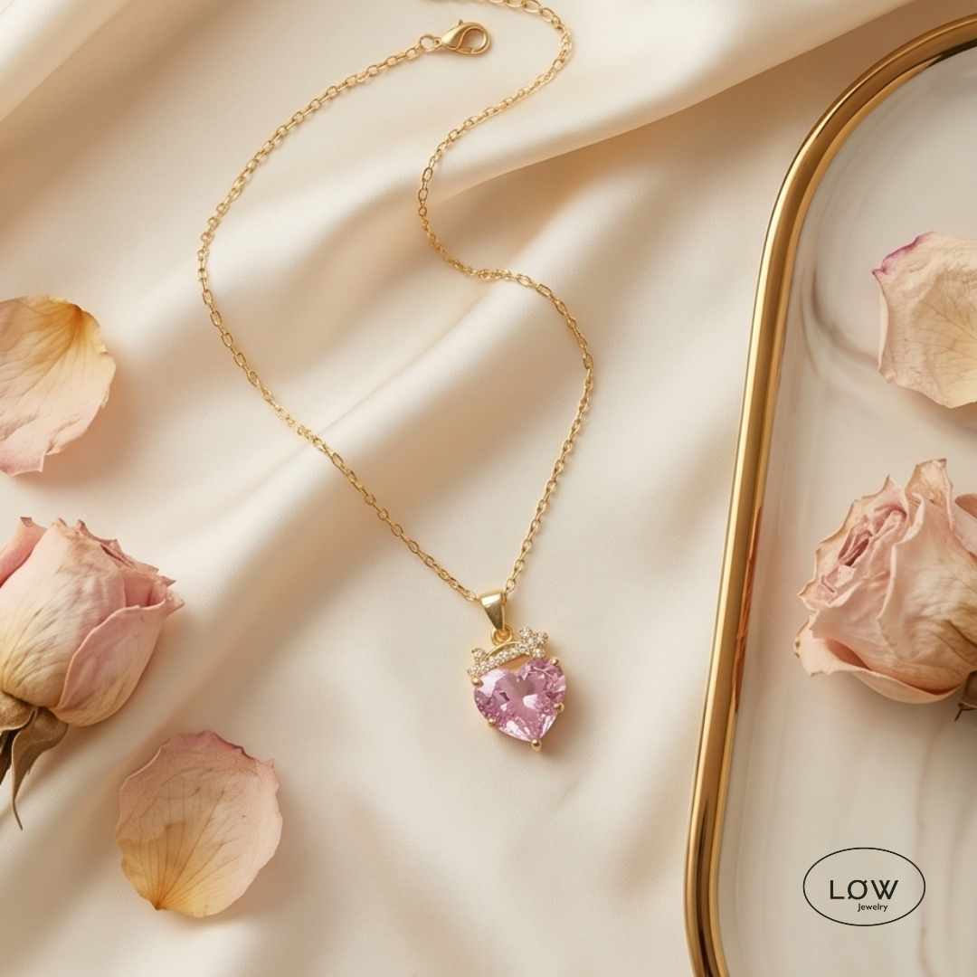 Rosalie Heart Necklace Gold fra LØW Jewelry Rosa hjerte halskjede dame