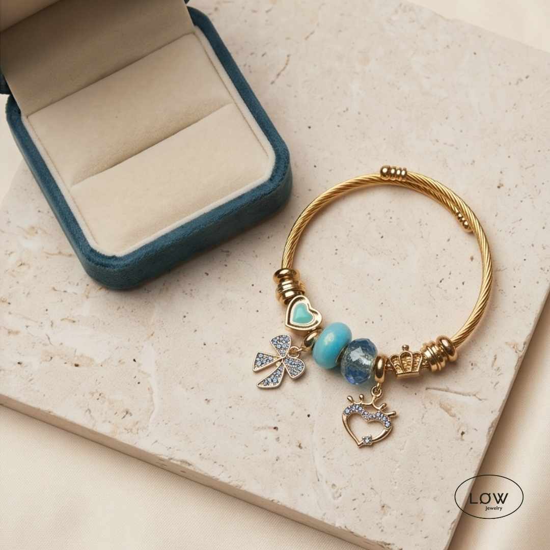 Sapphire Dream Charms Bracelet Gold | Charms armbånd gull charms armbånd ferdig fylt fra LØW Jewelry