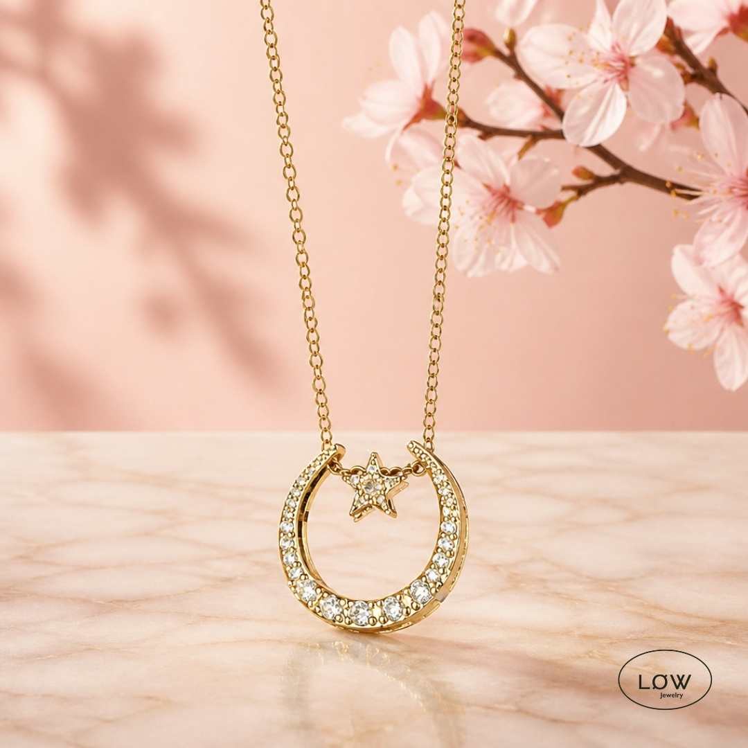 Selene Moon Star Necklace Gold | Måne halskjede dame