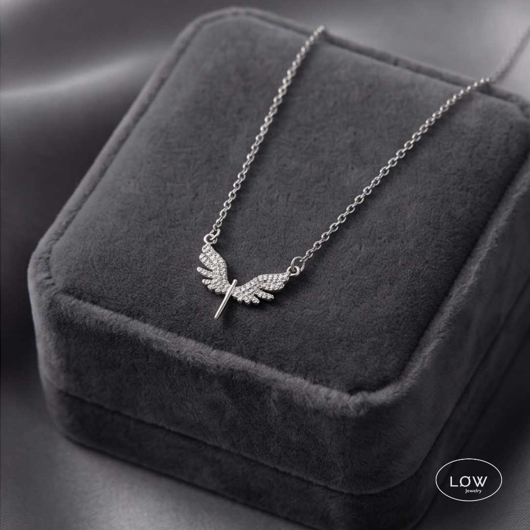 Seraphina Angel Necklace Silver LØW Jewelry Engel halskjede med zircon
