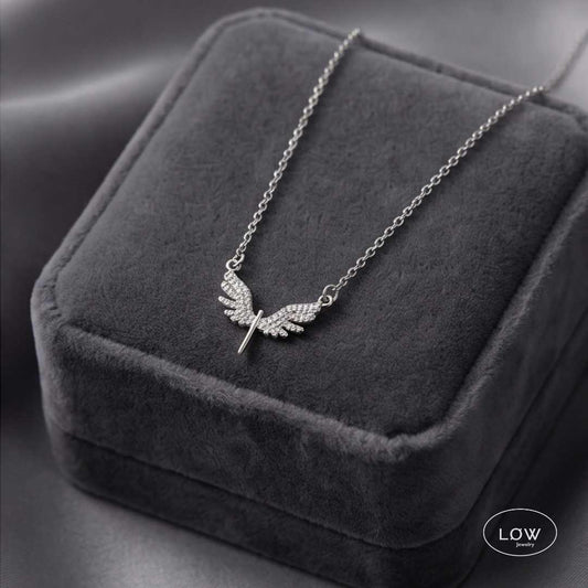Seraphina Angel Necklace Silver LØW Jewelry Engel halskjede med zircon