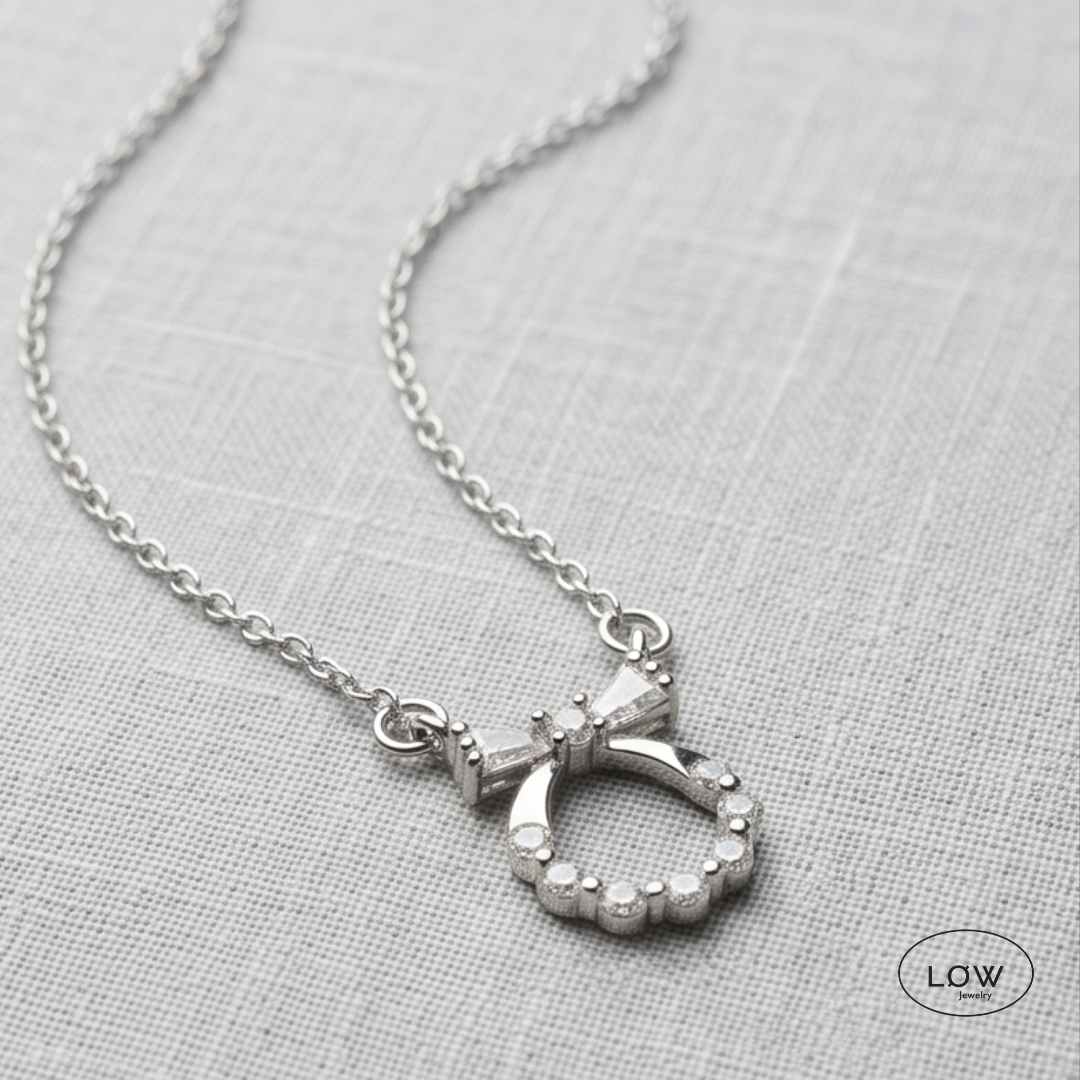Halssmykke Silver Bow Halo Necklace LØW Jewelry