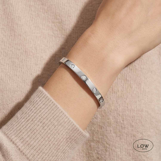 Silver Subtle Sparkle Click Bracelet fra LØW Jewelry armbånd med zircon armring