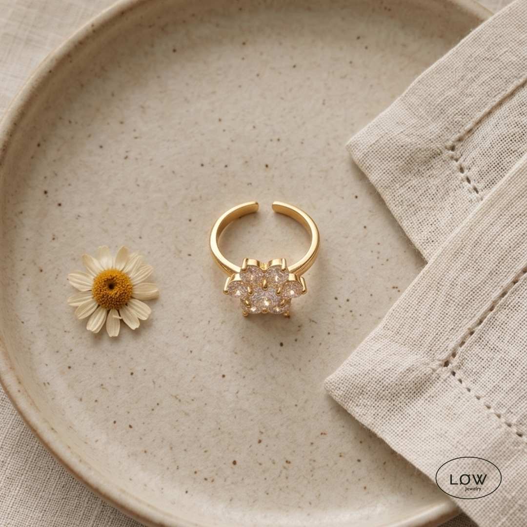 Snowflake Spinner Ring Gold fra LØW Jewelry fidget stressring open justerbar ring