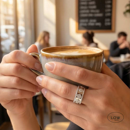 Solid Clover Vintage Open Ring White Gold fra LØW Jewelry justerbar ring