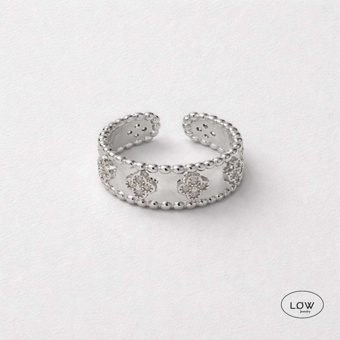 Solid Clover Vintage Open Ring White Gold fra LØW Jewelry justerbar ring