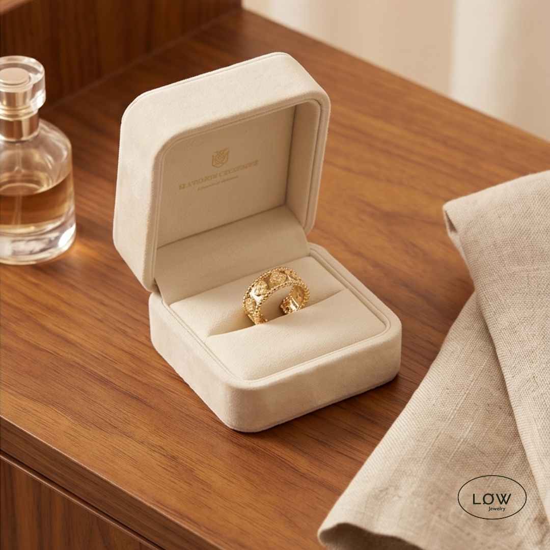 Solid Clover Vintage Open Ring Gold fra LØW Jewelry justerbar ring