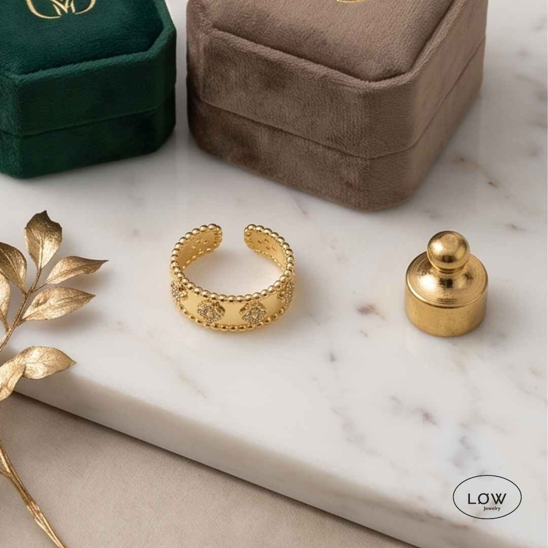 Solid Clover Vintage Open Ring Gold fra LØW Jewelry justerbar ring