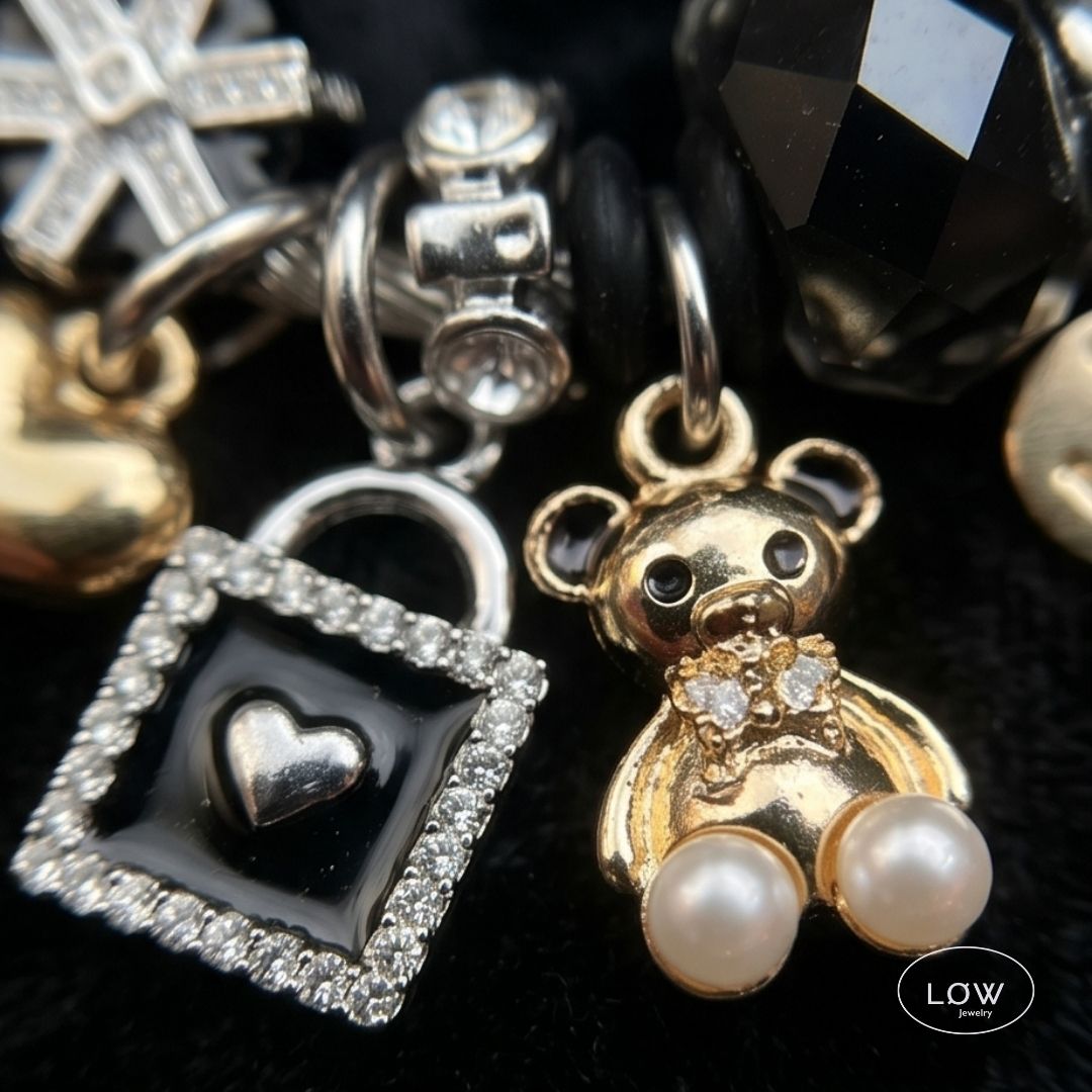 Teddy Heart Charm Bracelet Silver fra LØW Jewelry charms armbånd ferdig fylt