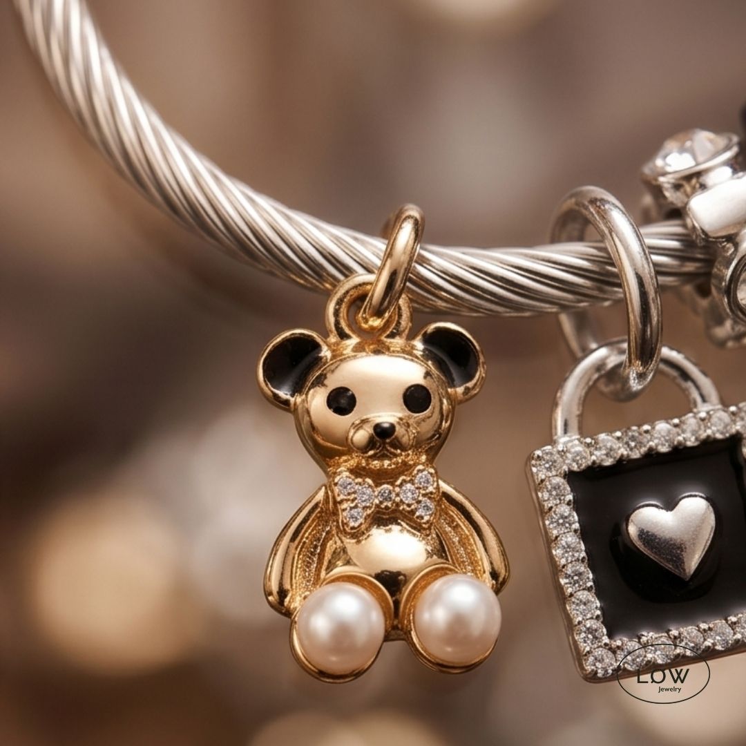 Teddy Heart Charm Bracelet Silver fra LØW Jewelry charms armbånd ferdig fylt