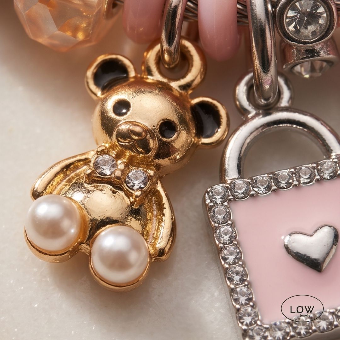 Teddy Heart Charm Bracelet Silver fra LØW Jewelry charms armbånd ferdig fylt