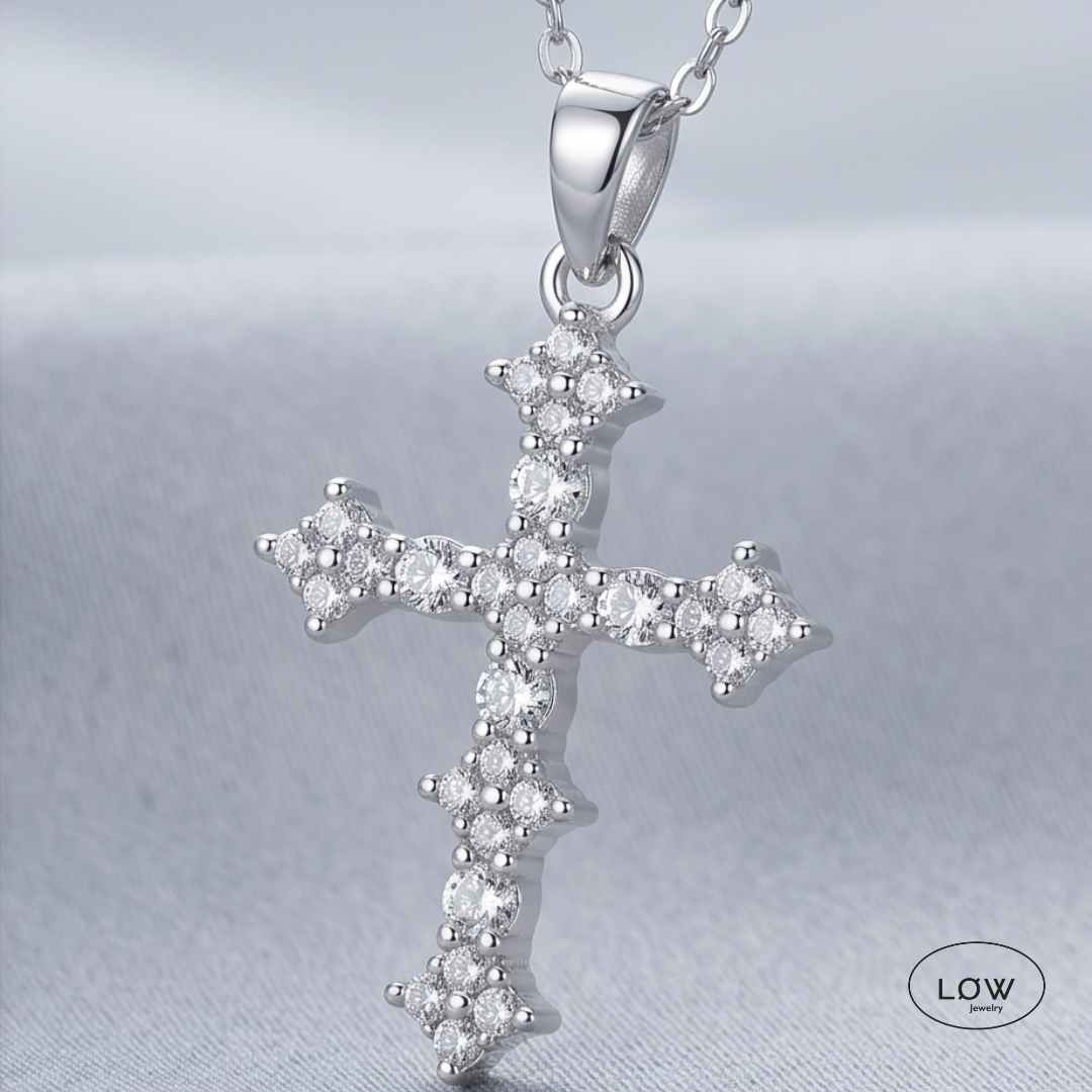 Vintage Romance Cross Necklace Silver halssmykke med kors LØW Jewelry