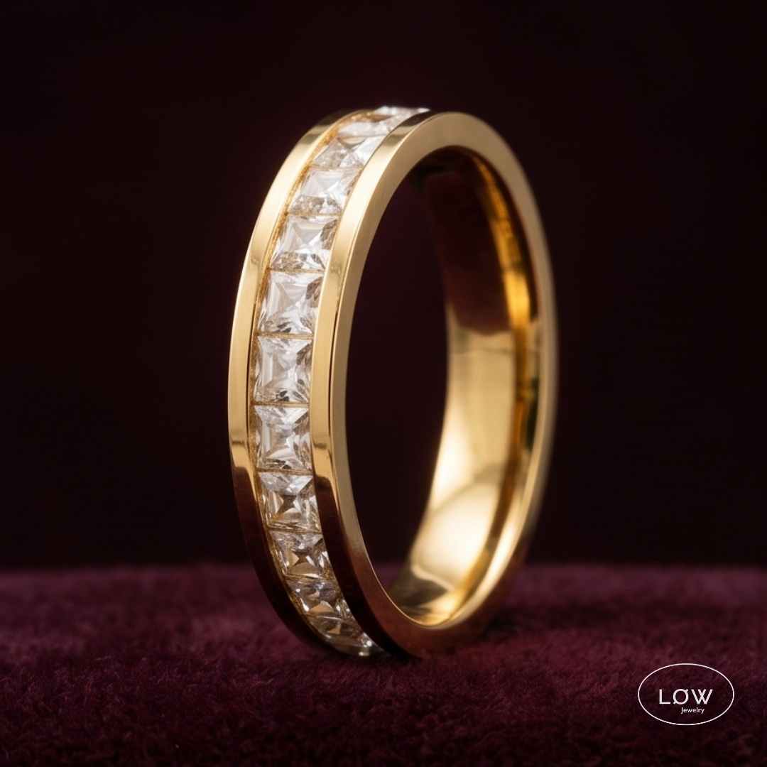 Zircon Eternity Ring Gold fra LØW Jewelry rustfritt stål belagt med 18K gull stainless steel
