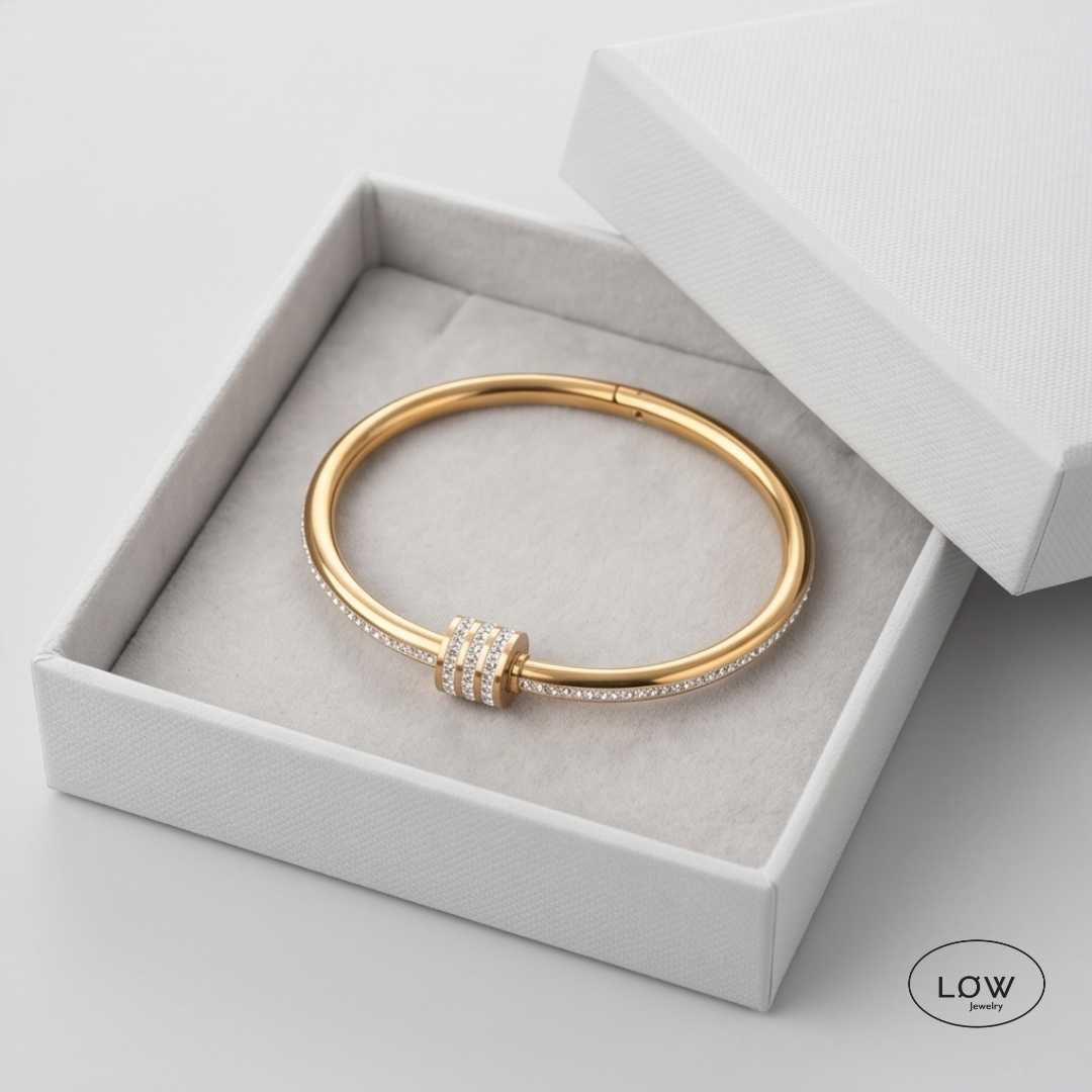 Zircon 3Lock Bangle Gold fra LØW Jewelry stainless steel med zircon