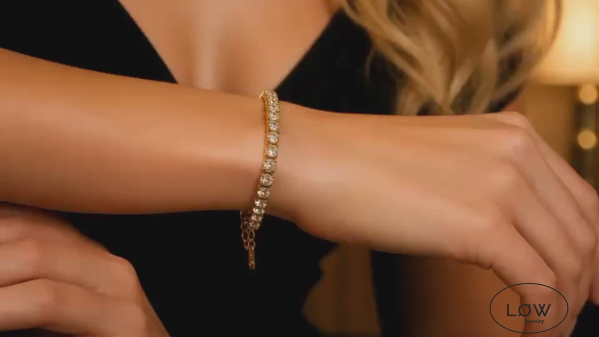 Last inn video: Charms armbånd LØW Jewelry ferdig fylt charmsarmbånd
